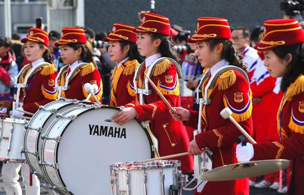 平昌冬奥倒计时丨图集：朝鲜拉拉队亮相冬奥入住仪式