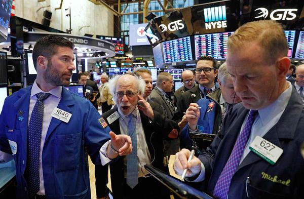 白宫回应道指再度暴跌千点：特朗普总统关心的是长期经济指标