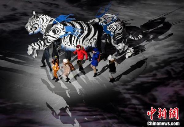 平昌冬奥丨开幕式朝鲜拉拉队养眼，这是满满东亚元素啊