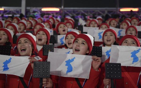 平昌冬奥丨开幕式朝鲜拉拉队养眼，这是满满东亚元素啊