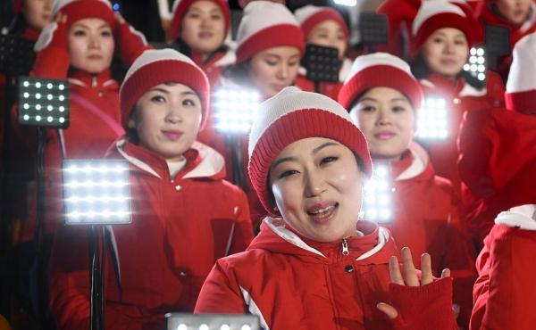 平昌冬奥丨开幕式朝鲜拉拉队养眼，这是满满东亚元素啊