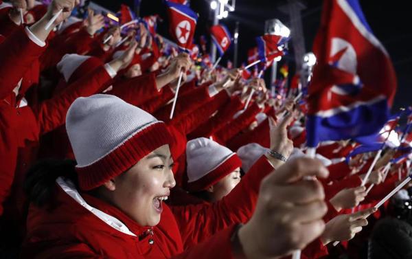 平昌冬奥丨开幕式朝鲜拉拉队养眼，这是满满东亚元素啊