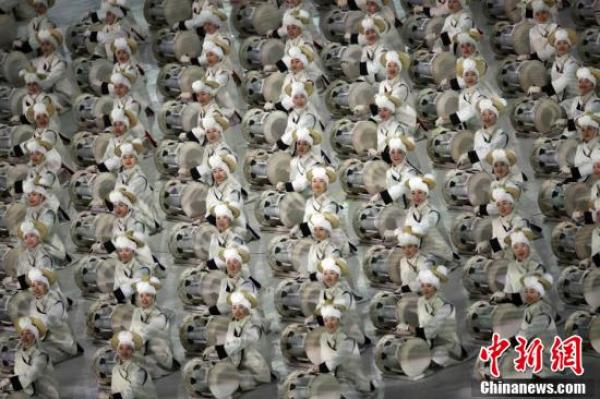 平昌冬奥丨开幕式朝鲜拉拉队养眼，这是满满东亚元素啊