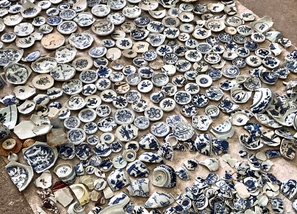 在景德镇逛市集：文创、夜市、“鬼市”