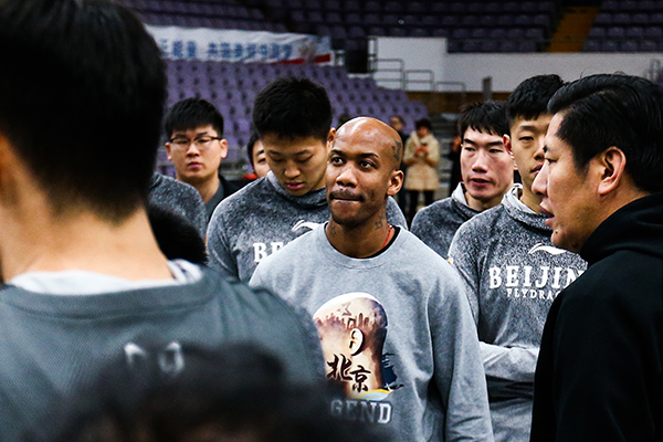 马布里“爱就是爱”：这是一个纽约人的北京传说