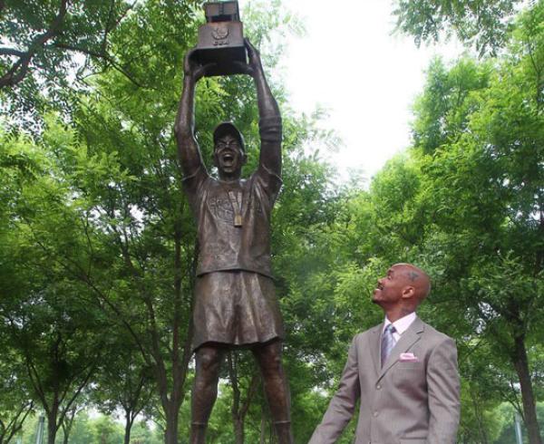 马布里写下了CBA生存指南，可惜有些外援学不会