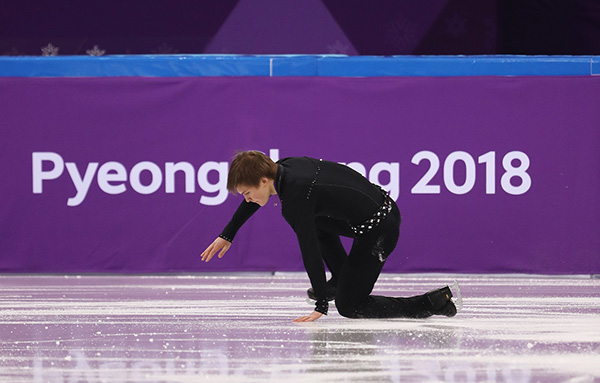 多位花滑名将频繁赛场摔倒，平昌冬奥的冰不行？