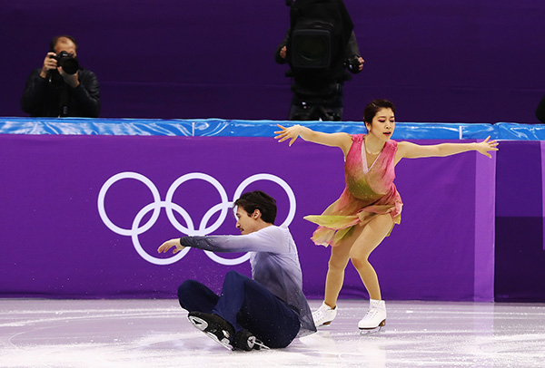 多位花滑名将频繁赛场摔倒，平昌冬奥的冰不行？