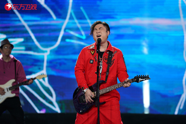 2018东方卫视春晚：喜剧打头阵、跨界玩混搭、极致有情怀