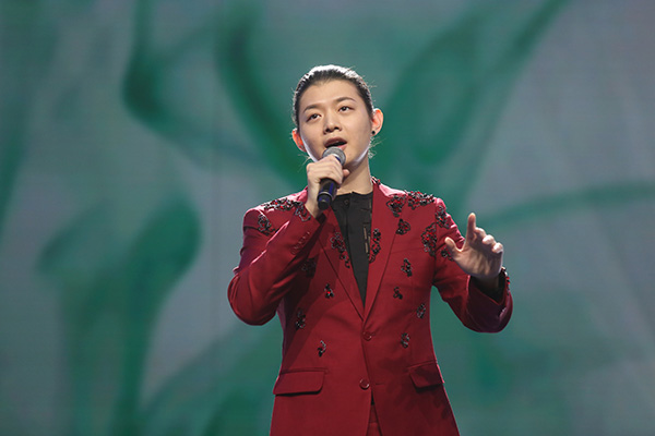 《可凡和他的朋友们》：三代歌手忆春晚旧事