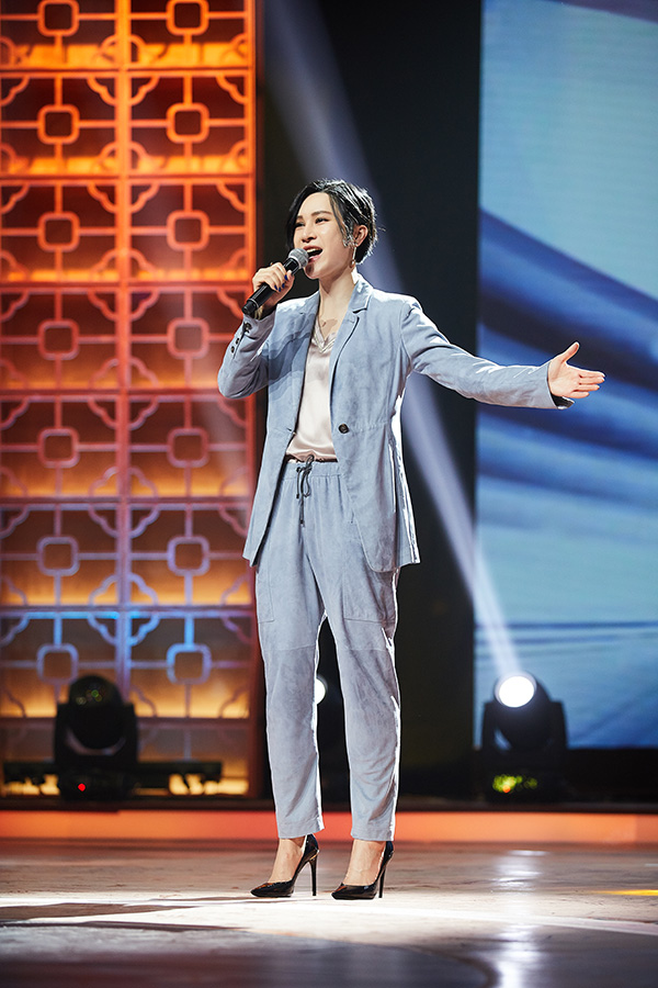 《可凡和他的朋友们》：三代歌手忆春晚旧事