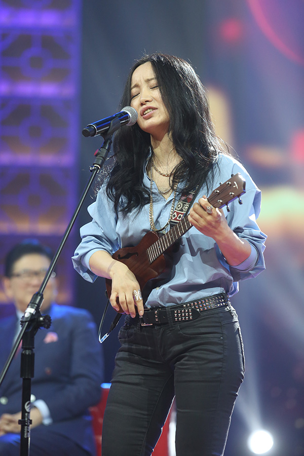 《可凡和他的朋友们》：三代歌手忆春晚旧事