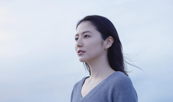 睡不着｜伪装成悬疑片的纯爱故事