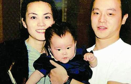 王菲、那英春晚再合唱：时光倒流二十年