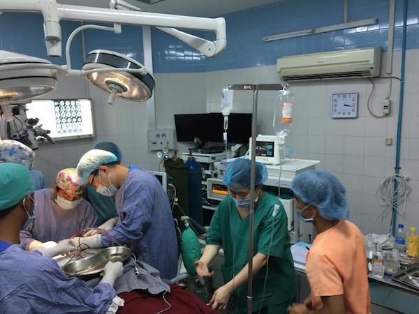 上海援柬医疗队再出发，接力六年创多个“第一”