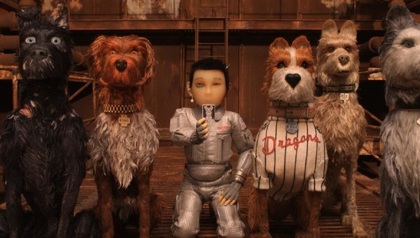 第68届柏林电影节开幕，休闲装扮成红毯风景