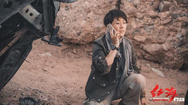 拍电影如果是烧钱，那就该烧成《红海行动》这样的