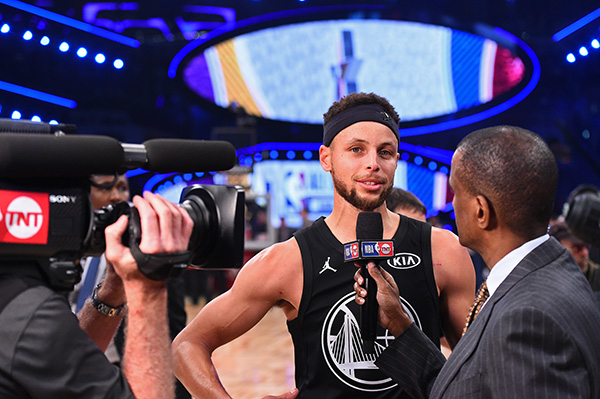 NBA全明星终于真打了！詹姆斯队战胜库里队，詹皇获MVP