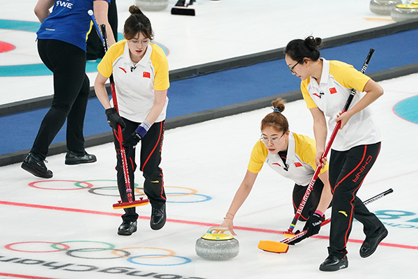中国冰壶女队无缘四强，未来任务是扩大运动基础