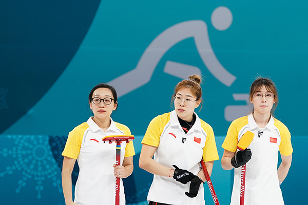 中国冰壶女队无缘四强，未来任务是扩大运动基础