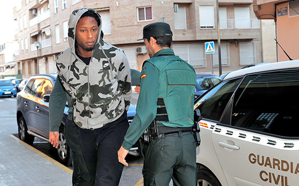 西甲比利亚雷亚尔队后卫塞梅多被控谋杀未遂等罪名