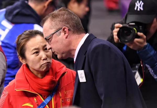 武大靖献给李琰一首赞美母亲的诗，“后妈”终于熬成了亲娘