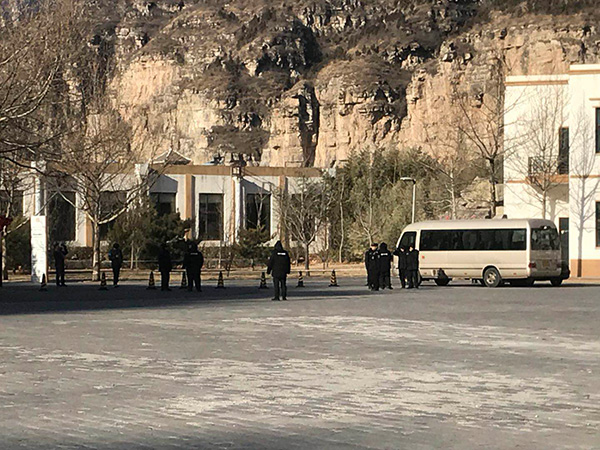 乐视网股东会保安比参会股东多，高管连说“困难非常非常大”