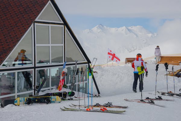 曾经的前苏联国家，如今拥有了最顶级的雪场