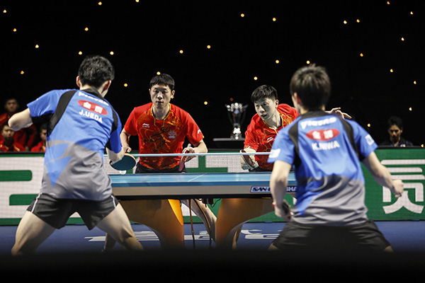 国乒横扫日本包揽双冠，刘国梁解说妙语：把对手捆成大闸蟹