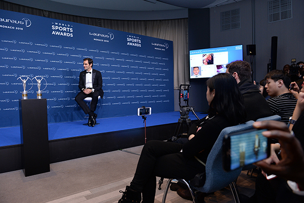 第六次摘得劳伦斯最佳男运动员，费德勒又成了历史第一