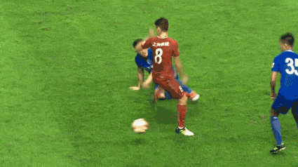 一律红牌！这些动作都是暴力行为，中超请收起你的戾气