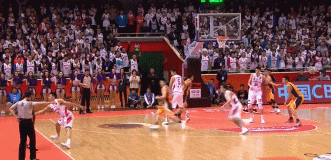 丁彦雨航卫冕联赛MVP，这个“独行侠外援”快去NBA吧