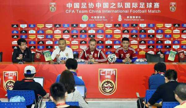 特写丨中超职业经理人：当年我为国足写下了“对不起”