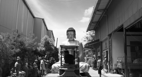 睡不着｜“如梦幻泡影”的荒诞世界