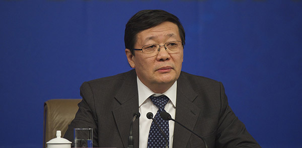 楼继伟：预计房地产税立法草案今年提交人大审议