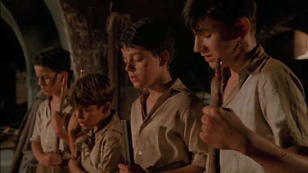 睡不着｜与鬼魂为伍的年代