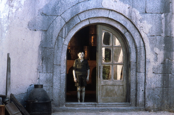 睡不着｜与鬼魂为伍的年代