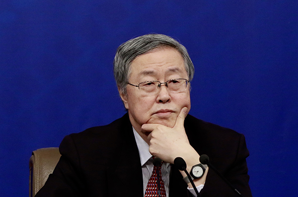 周小川：目前出现的金融控股行为，出现了虚假注资和循环注资