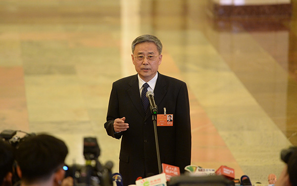 郭树清：大家听到保本高收益的金融产品就要举报，这是欺诈