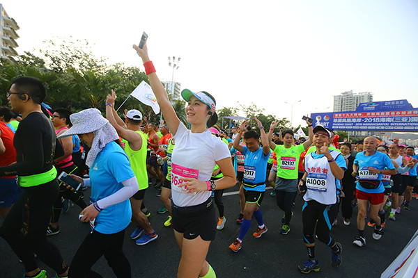 如何打动跑友用脚投票，“最美赛道”三亚马拉松不止靠风光