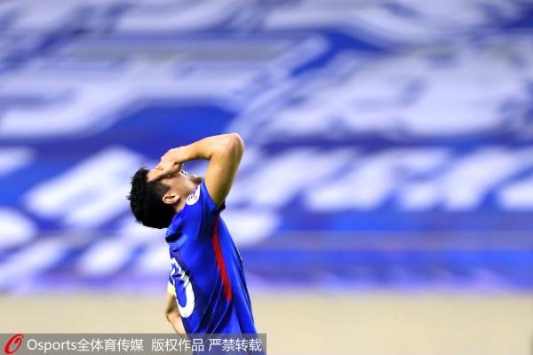 申花0比2不敌水原三星：亚冠13场不胜，出线岌岌可危