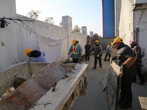 青龙桥社区：社区环境大扫除 干干净净迎春节.JPG