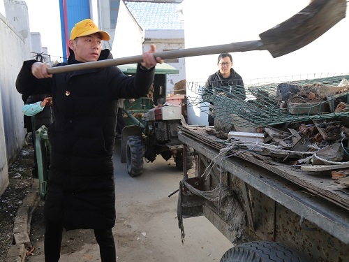 青龙桥社区：社区环境大扫除 干干净净迎春节2.JPG