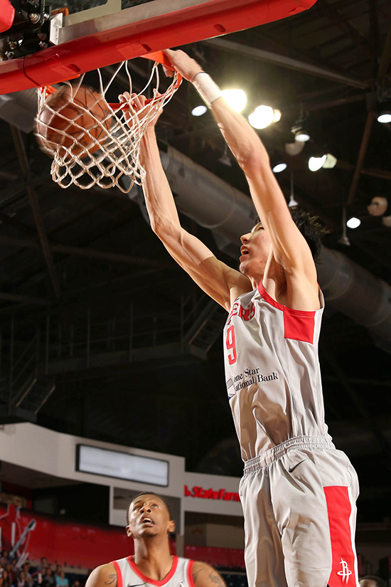 一次次下放和召回，留给周琦的NBA时间不多了