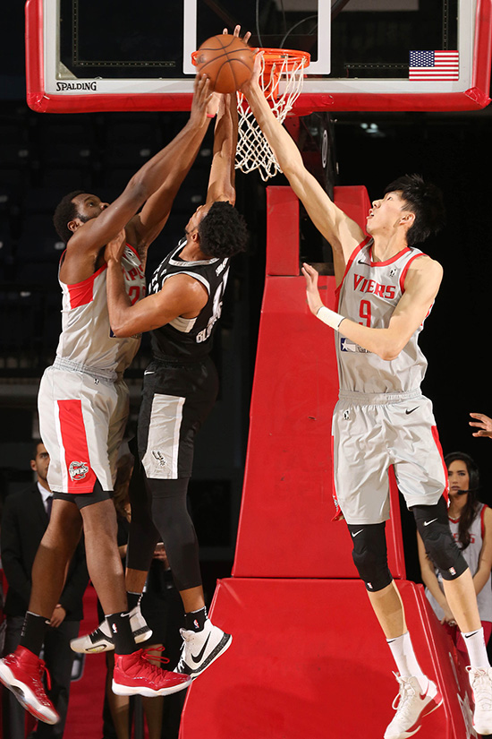 一次次下放和召回，留给周琦的NBA时间不多了