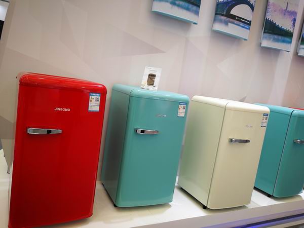 功能有突破之外，今年的家电市场也变得更“萌”了