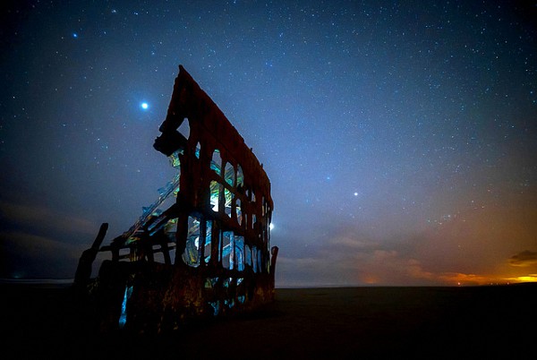 用影像记录荒芜：废墟猎人说，每个死去的建筑都是一座乐园