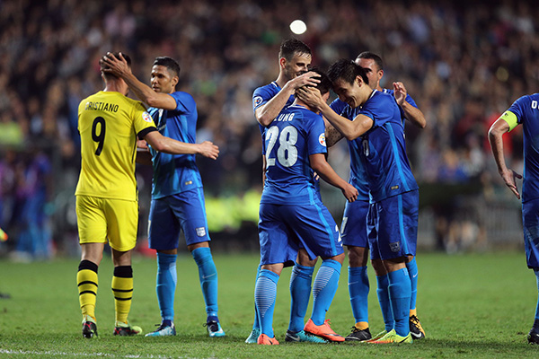 香港足球87年的坚守！进球后，他哭得像“200斤的孩子”