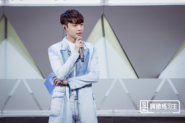 专访｜张艺兴：喜欢练习生台上的拽，更喜欢台下的谦虚
