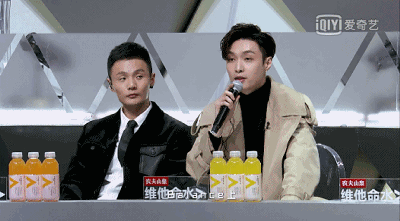 专访｜张艺兴：喜欢练习生台上的拽，更喜欢台下的谦虚